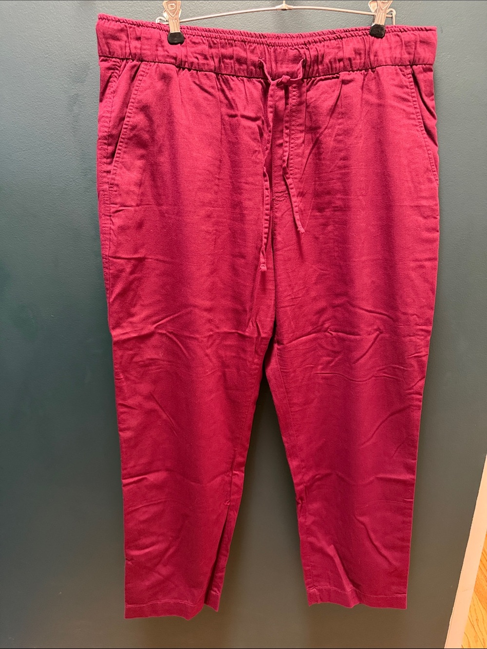 Gap Easy Pant Cropped Drawstring Trousers in Deep Burgandy